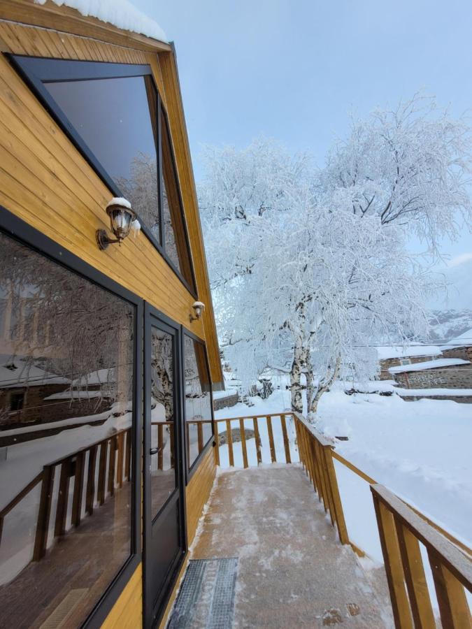 Pine Chalet Kazbegi Exterior foto