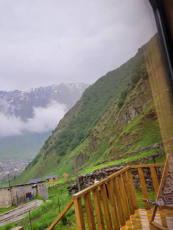 Pine Chalet Kazbegi Exterior foto